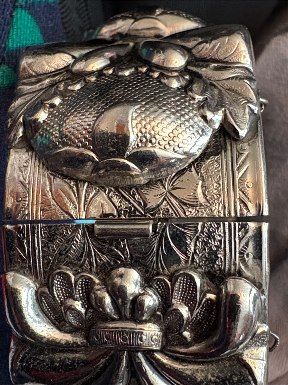 Ornate Silver Floral Hinged Cuff Bracelet Repousse Vargas? Whiting & Davis? - Picture 14 of 15